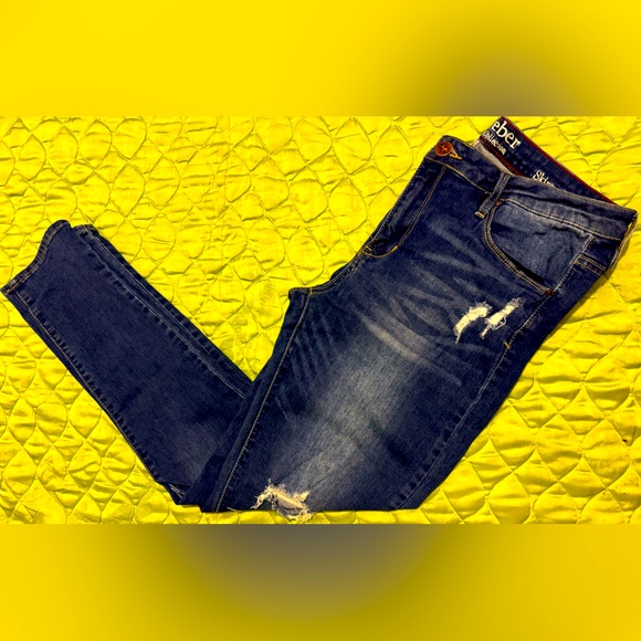 ❤️WOMEN’S DISTRESSED JEANS❤️SIZE 12❤️New York - Picture 7 of 10